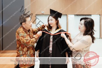 graduation_C_002
