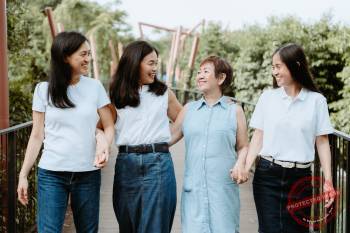 family_D_004