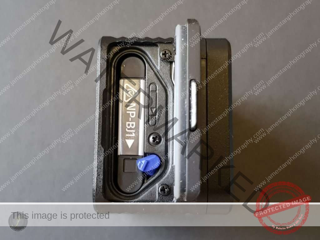 Sony RX0 - Battery Compartment